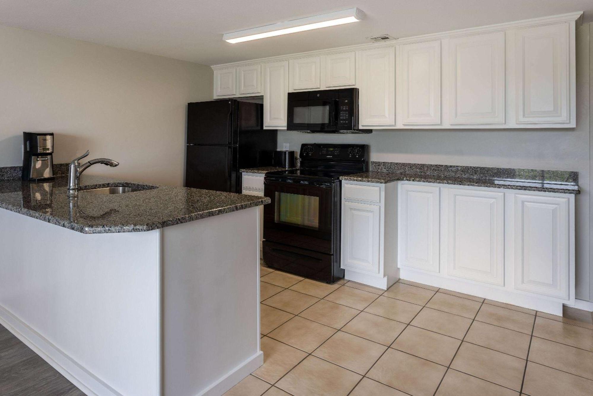 Atlantic Beach Resort, A Ramada By Wyndham エクステリア 写真